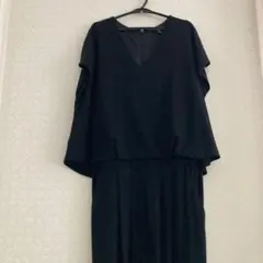 Vネックオールインワン　UNIQLO