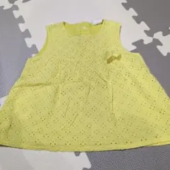 イエロー刺繍ノースリーブタンクトップ　90サイズ シンプルフリー