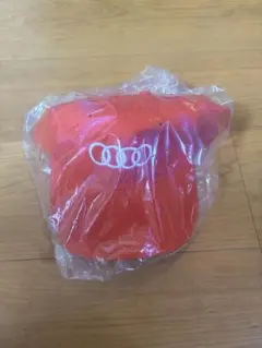 Audi レッドキャップ