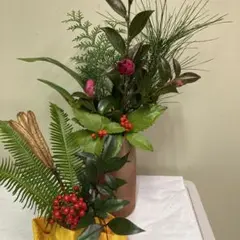 お正月用飾り　 　可愛いく生けてみました。