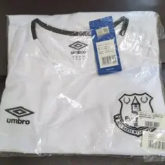 umbro エバートン ユニホーム １５／１６　XL 　新品未使用品　タグ付き