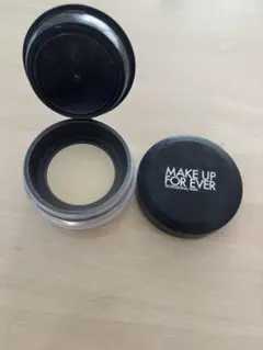 MAKE UP FOR EVER ルースパウダーのサムネイル