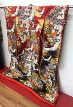 ⚫︎中古⚫︎色打掛⚫︎綺麗な地色で可愛らしいです。状態は良好です！T-421-23 ⚫︎ T-421-4 ⚫︎中古 色打掛⚫︎可愛い赤地⚫︎状態はとても良好です