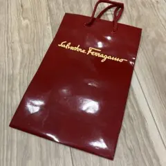 Salvatore Ferragamo ショップ袋 赤のサムネイル