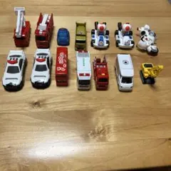 トミカ まとめ売り 13台セット - メルカリ