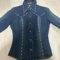 セシルマクビーのジャケット