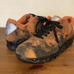 Item thumbnail for item 725636a8-ad7c-4ee7-b2ab-63e8c2972940