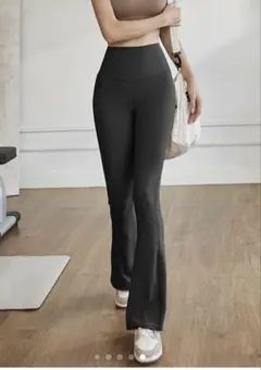 ヨガパンツ新品　フレア　レギンス　Lサイズ