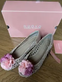 セール　NUOVO フラワー装飾 フラットシューズ　新品　定価4990のサムネイル