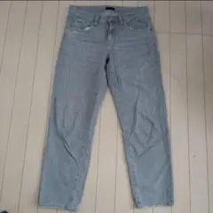UNIQLO ストレートデニム グレー A36