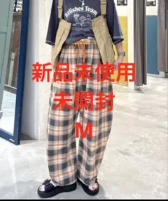 ニコアンド　てぃらプロデュース　チェックゆるパンツ　完売品