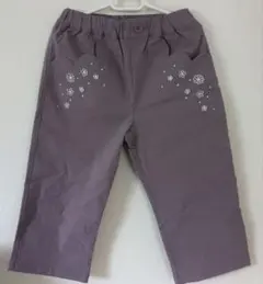 BeBe 7分丈パンツ 140cm 花柄刺繍 スカラップポケットのサムネイル