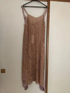 ベージュピンク　レースロングワンピース  サテンキャミワンピ