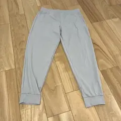 ライトグレー ジョガーパンツ