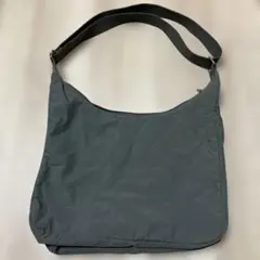 GU グレー ナイロン　ラウンドショルダーバッグ