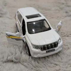 新品♡トヨタプラドランクルミニカー♡ホワイト