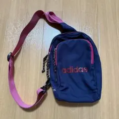 adidas アディダス サコッシュ ショルダーバッグ ピンク ネイビー