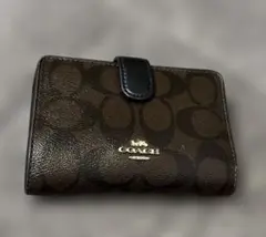 COACH コーチ　二つ折り財布　シグネチャー　ブラウン