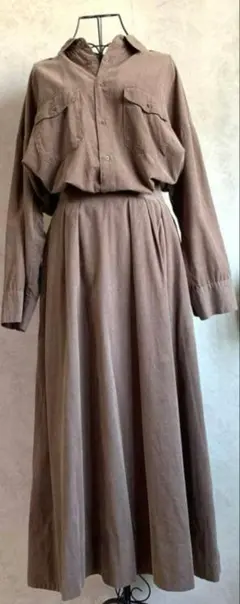 Mila Owen 細コールセットアップスカート