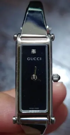 GUCCI 1500L バングルウォッチ クォーツ レディースのサムネイル