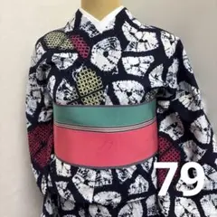 有松鳴海絞り浴衣 有松絞り 絞り浴衣 濃紺色 万寿菊 花火 着画あり