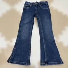 女の子　フレアデニムパンツ