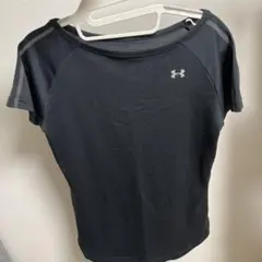 Under Armour ブラック 半袖Tシャツ