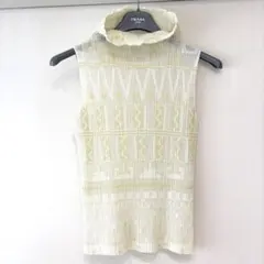 美品 プリーツプリーズ フレンチスリーブ 青トップス 3 ロイヤルブルー