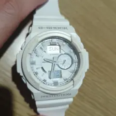 G-SHOCK GA-2100 ホワイト腕時計