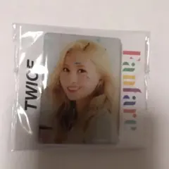 TWICE Fanfare モモ ピンバッチ