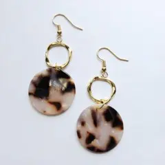 №205・大ぶりピアス