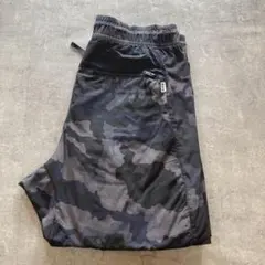 NIKE NSW 迷彩柄 カモフラカーゴパンツ　リップストップ生地　XLサイズ