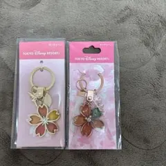 東京ディズニーリゾート 花モチーフキーホルダー2点セット