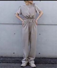 新品タグ付き junoah Vネックリボンオールインワン サロペット M