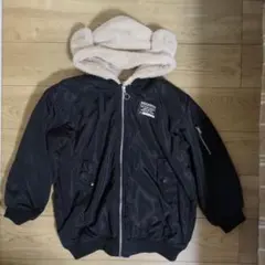 フード付きジャンパー