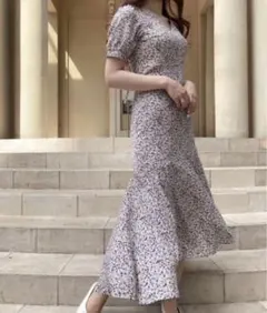 JUNOAH 花柄マーメイドVネックパ フスリーブワンピースのサムネイル
