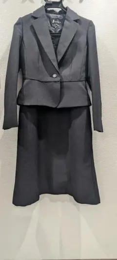 黒のスーツセット　セレモニー　ジャケット　7号