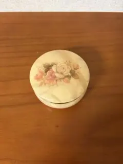 イタリア製】天然アラバスター 小物入れ 薔薇柄 ジュエリーボックス