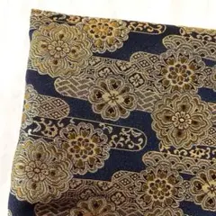 金襴061　生地幅70cm　30cm〜　紺　金　花　匿名発送