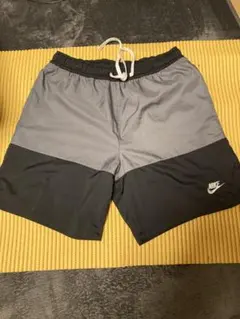 Nike グレー ブラック ショートパンツ