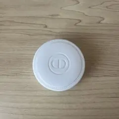 Dior クレームアブリコ ネイルケア