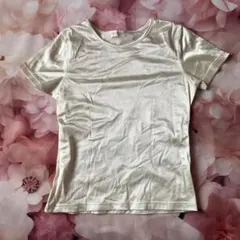 光沢感のあるシャンパンゴールド 半袖Tシャツのサムネイル