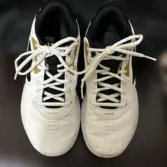 アンダーアーマー バスケットボールシューズのサムネイル