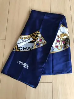 【新品未使用】CHANEL シャネル 　ビンテージ　シルク　スカーフ CHANEL シャネル 大判 ヴィンテージチェーン柄 スカーフ シルク