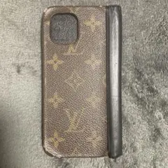 LOUIS VUITTONのモノグラム手帳型iPhone11ケース、付属品なし。
