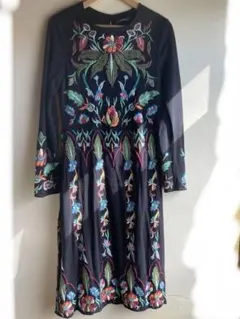 ZARA 花柄刺繍 長袖ミモレ丈ワンピース EU 36