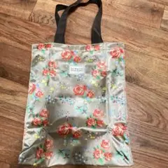 【新品 未使用】❤️最終お値下げ❤️ピーターラビット トートバッグ