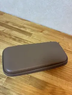 スリーコインズ　Nintendo Switch ケース　モカブラウン