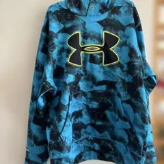 アンダーアーマーUnder Armour 迷彩柄フード付きパーカーブルー
