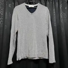 Vネック長袖Tシャツ ブラック系 Mサイズ カジュアル　サイズ3